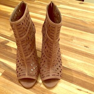 Vincent Camuto Holy Heeled Boots